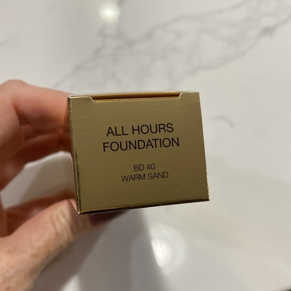 YSL ALL HOURS FOUNDATION OCTINOXATE SUNSCREEN SPF20 - BD40 Warm Sand - Picture 2 of 3